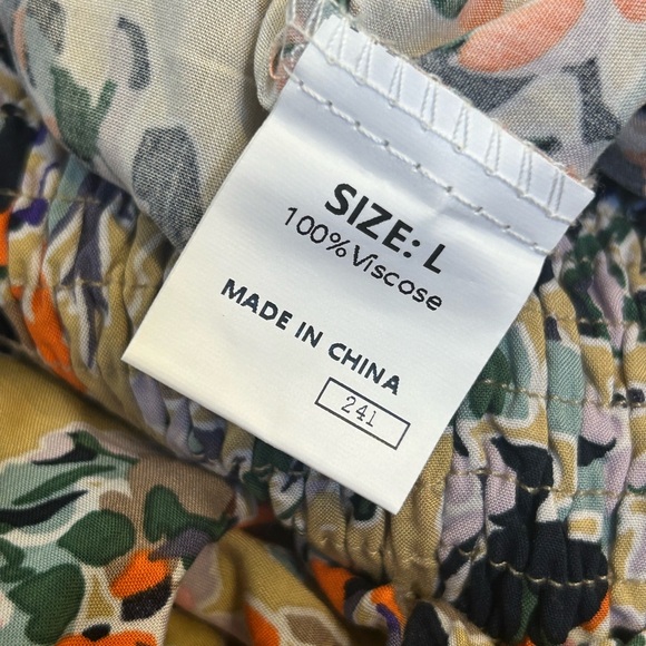 NWOT Multicolor Abstract Print Shirred
High Waist Wide Leg Pants - Picture 7 of 7